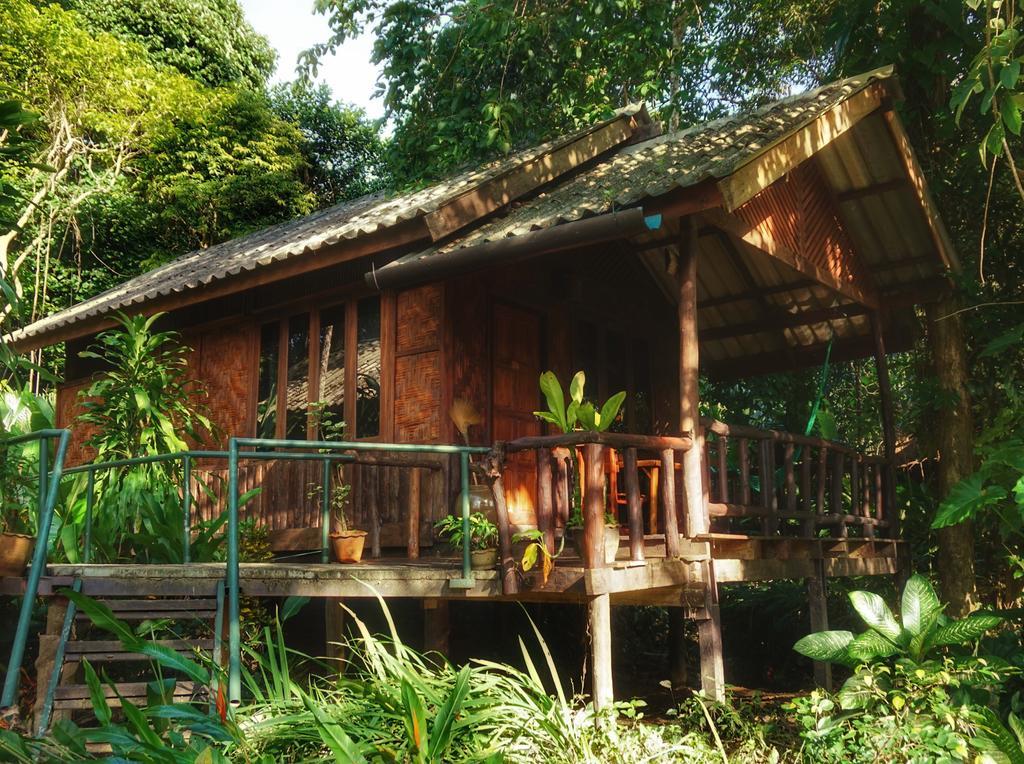 Khao Sok Riverside Cottages Khao Sok National Park Exterior photo